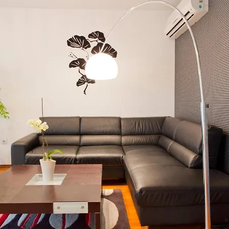 Apartment Vitosha Downtown