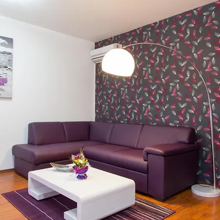 Vitosha Downtown Apartament Sofia